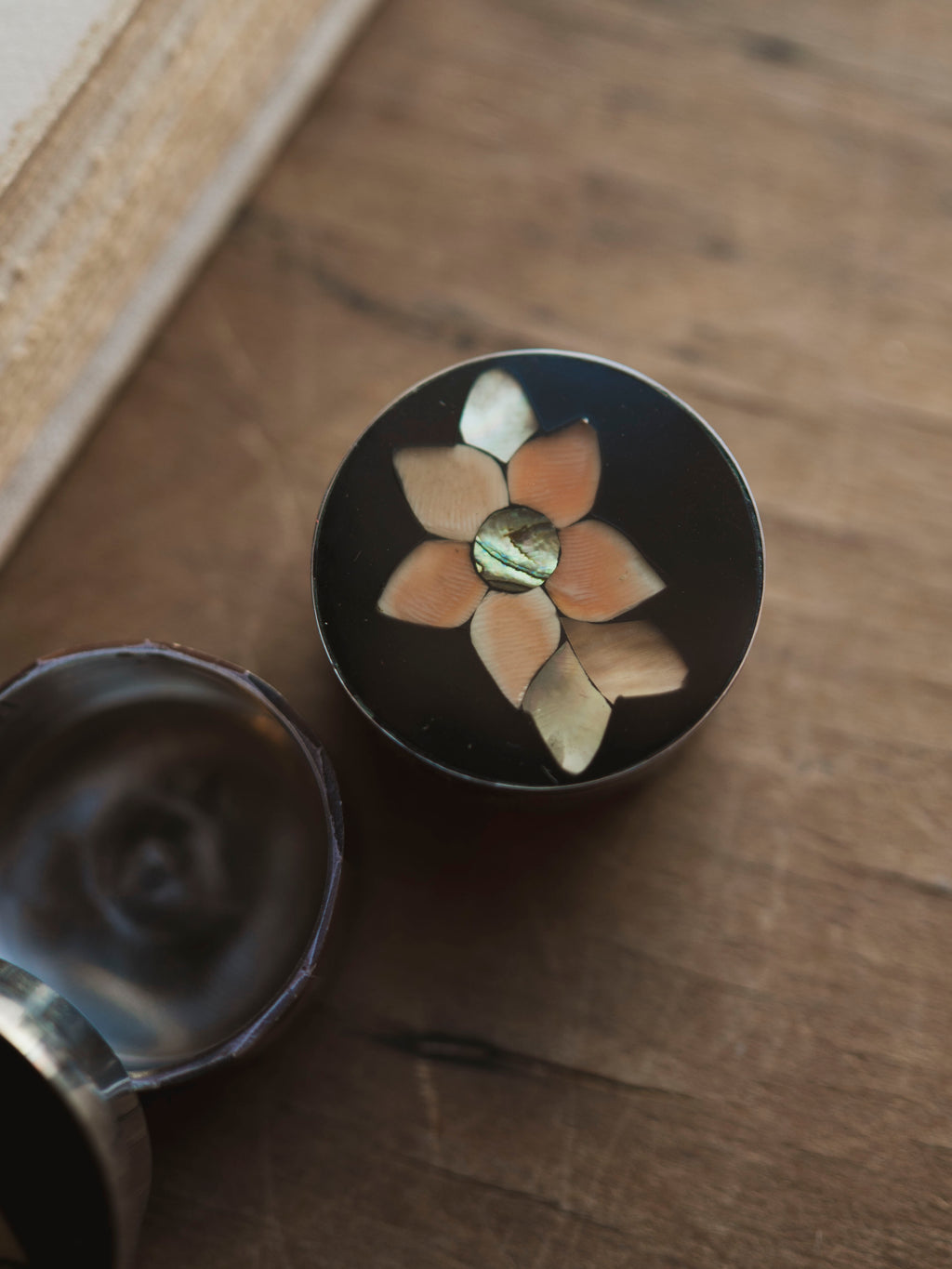 Abalone Flower Pill Box, HD1389