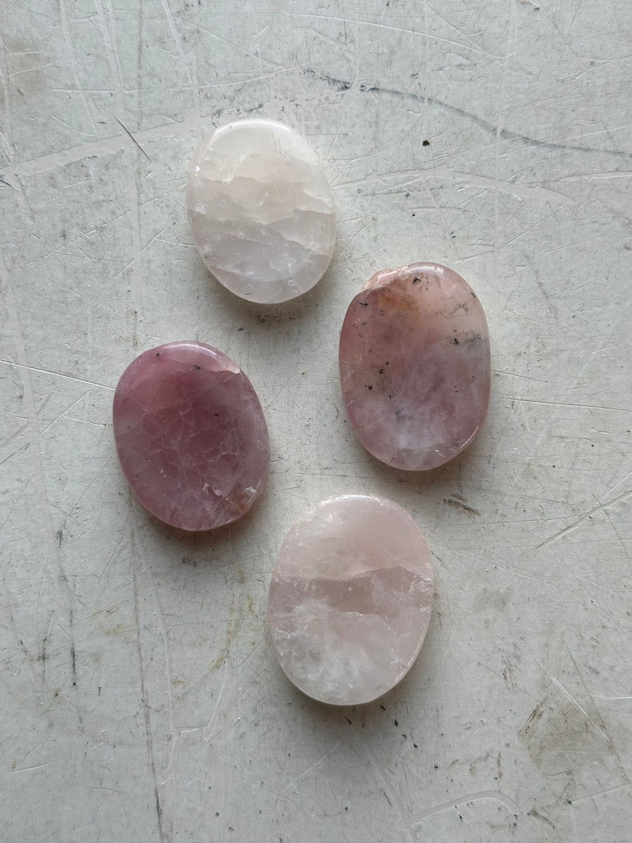 Rose Quartz Worry Stone, RM1113 – Black Moth