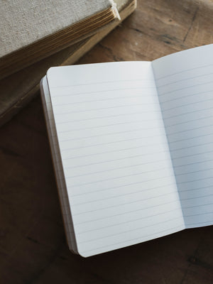 Lined Paper and Elastic Skull Notebook, ST0109
