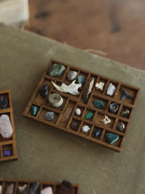 Mini Curio Shelf Magnet, HD1288