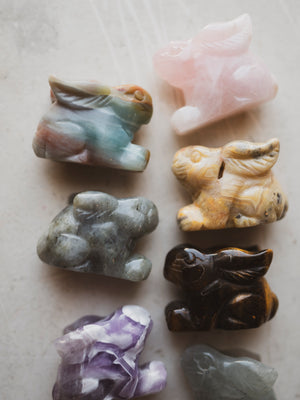 1.5" Assorted Carved Crystal Rabbit, RM1557
