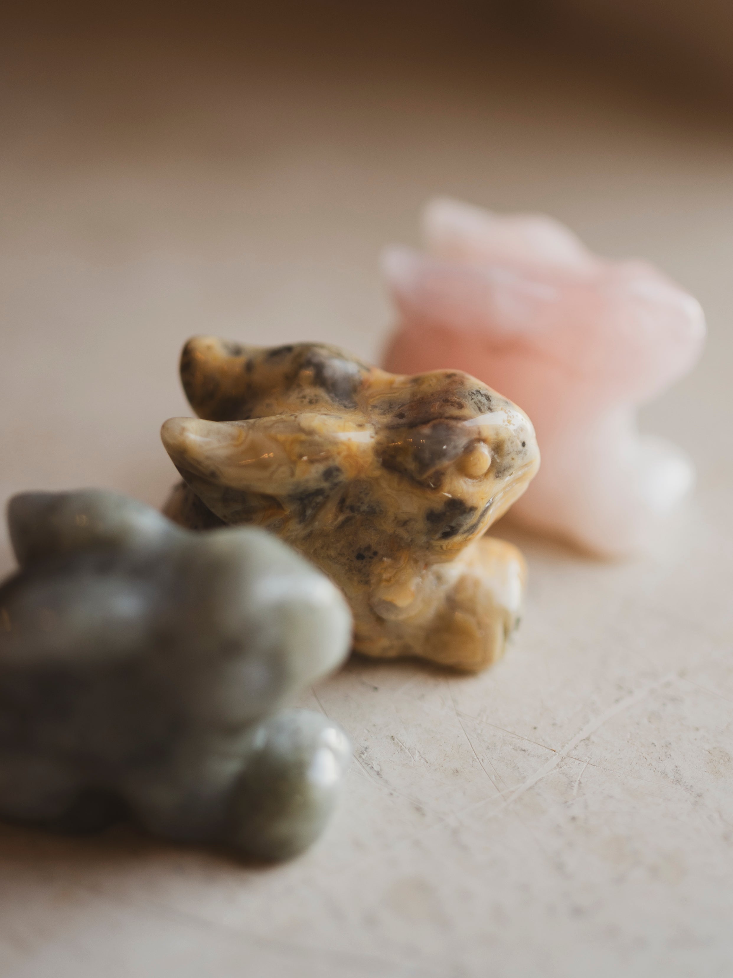 1.5" Assorted Carved Crystal Rabbit, RM1557