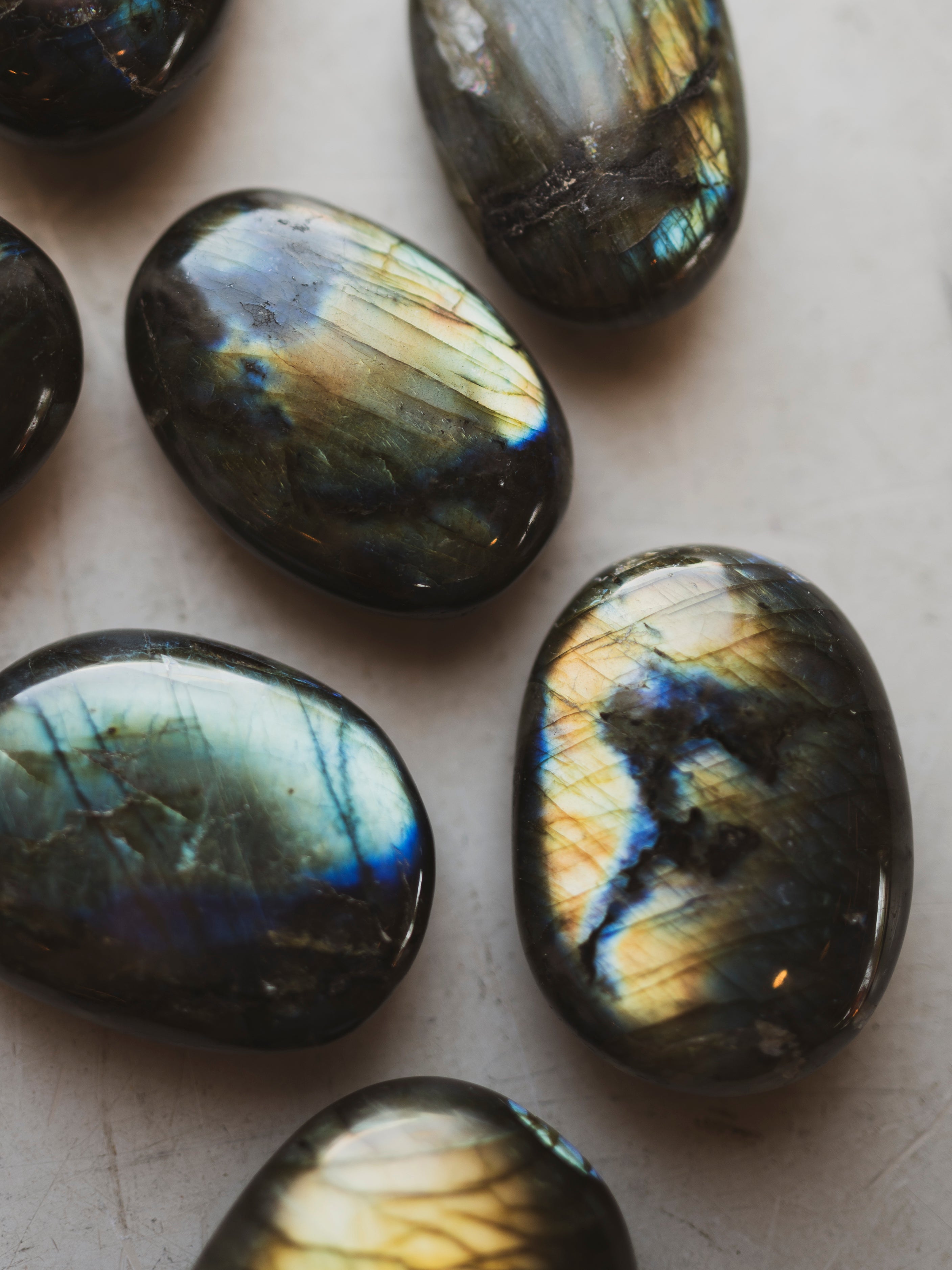 1.7-2.5" Labradorite Palmstone, RM1406