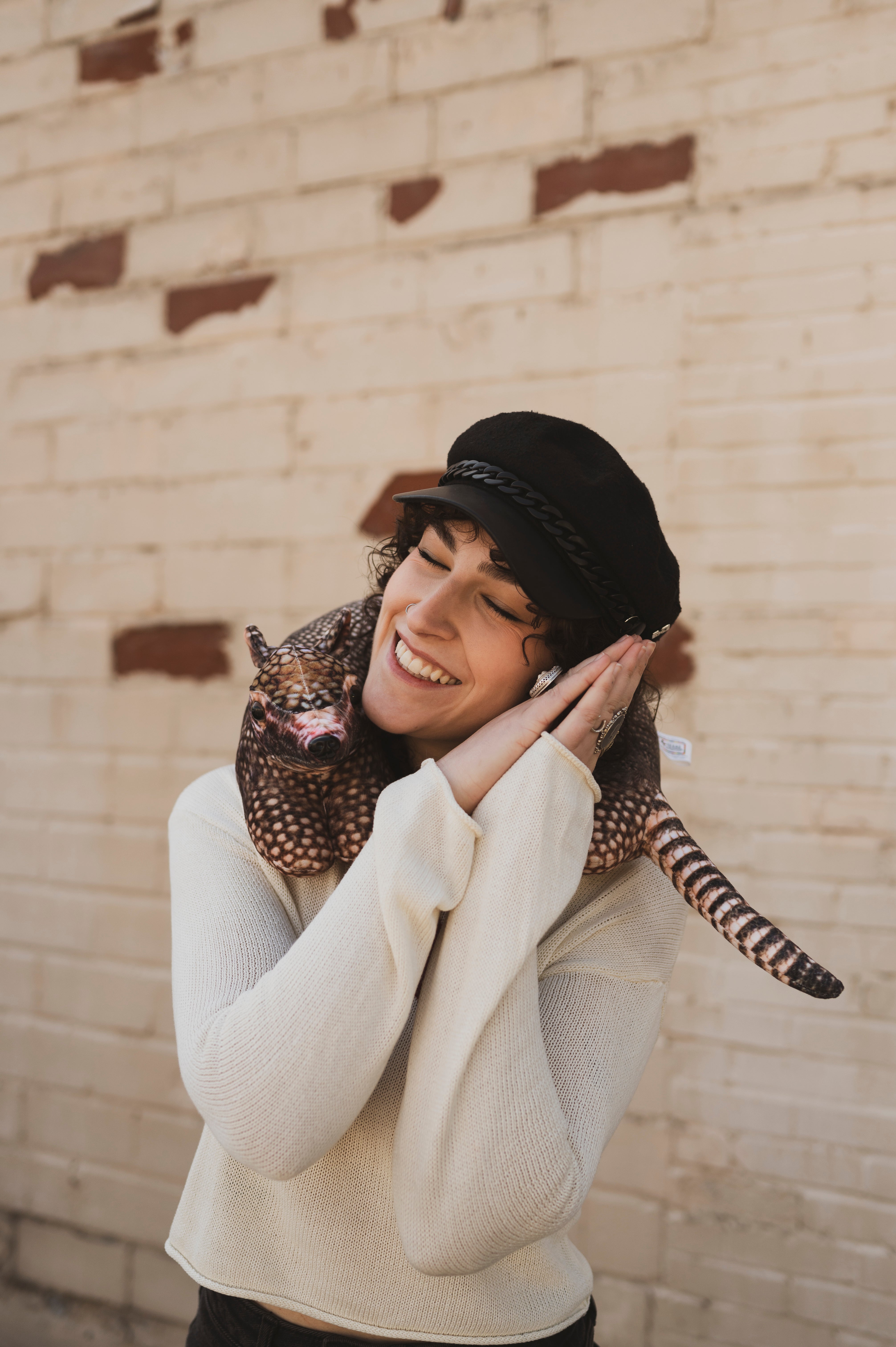 Armadillo Neck Pillow, HD1284