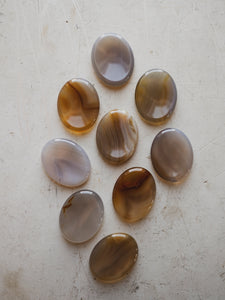 1.75" Natural Agate Worry Stone, RM1424