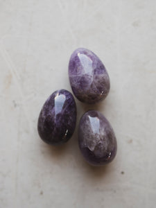 1" Carved Amethyst Egg, RM1566