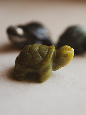 1.5" Assorted Carved Crystal Tortoise, RM1562