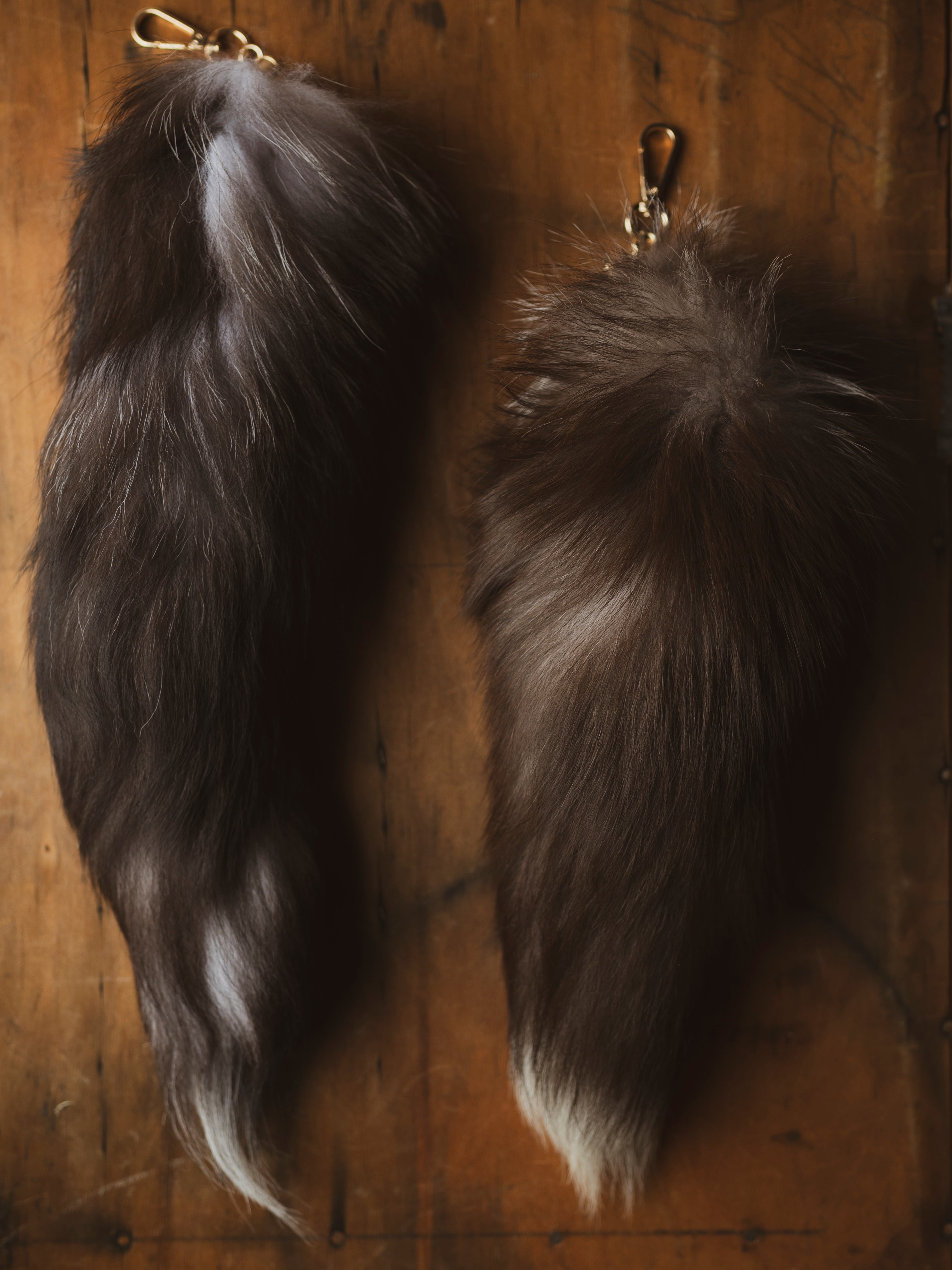 12-18" Blue Fox Fur Tail Keychain, CA1012