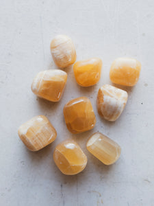 .5-1" Honey Calcite, RM971