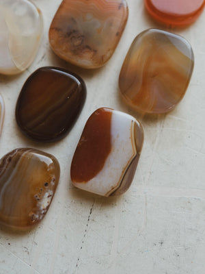 1-1.25" Red Banded Carnelian Chip, RM3026