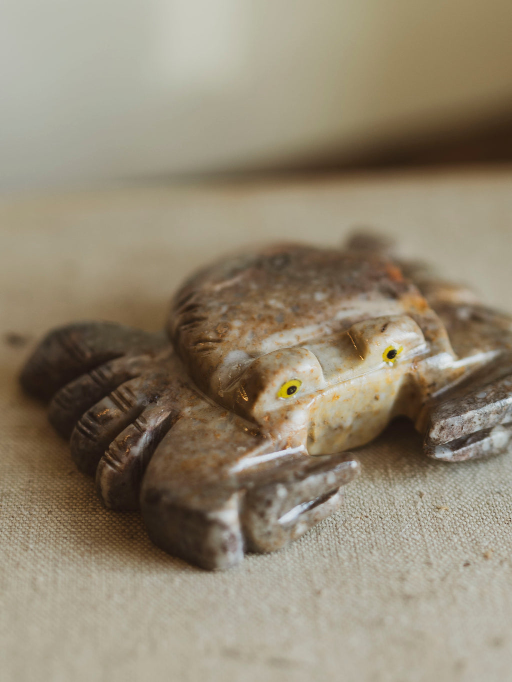 3" Carved Soapstone Crab, RM3044
