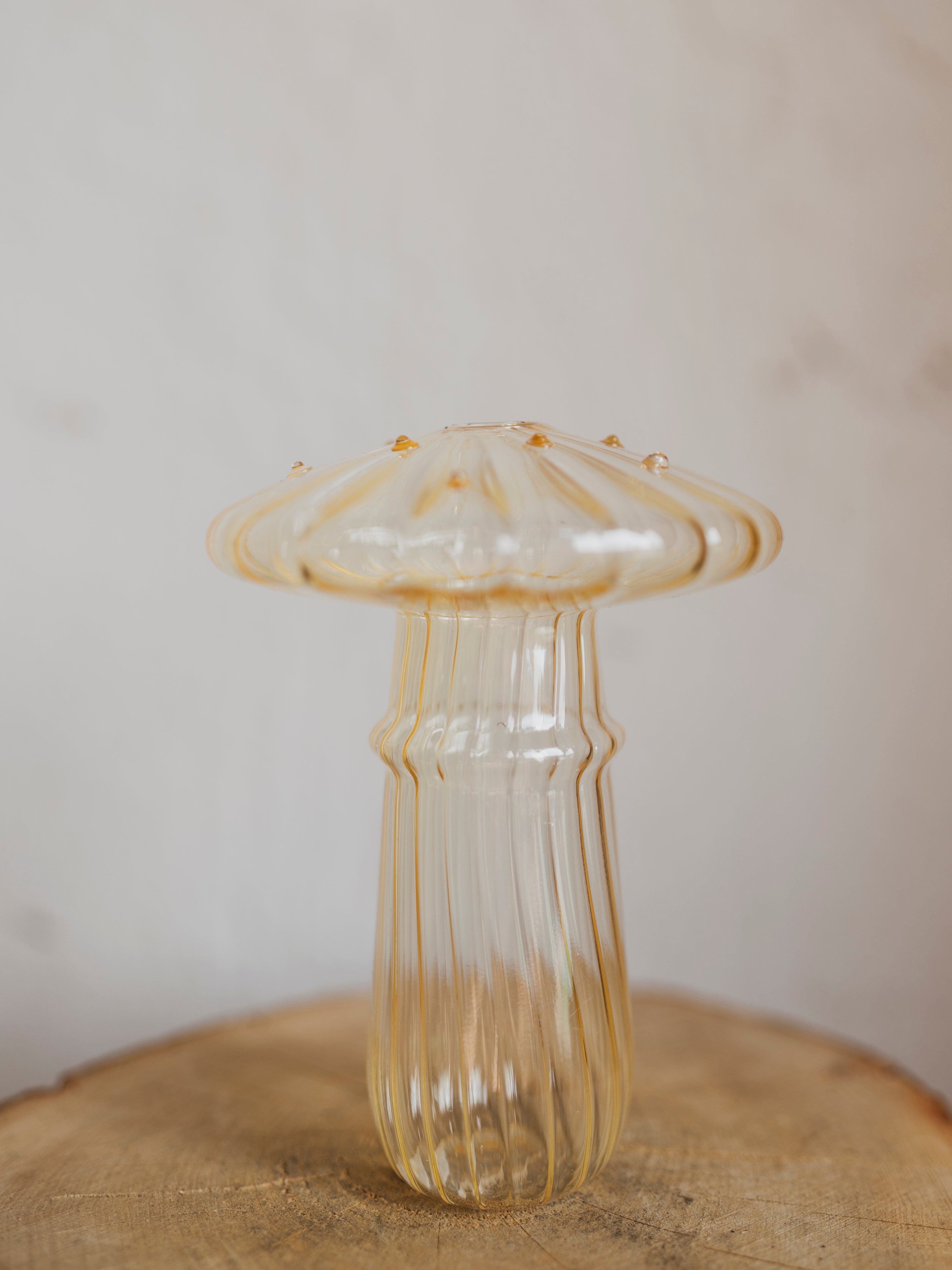 4.5" Champagne Glass Mushroom Vase, HD592