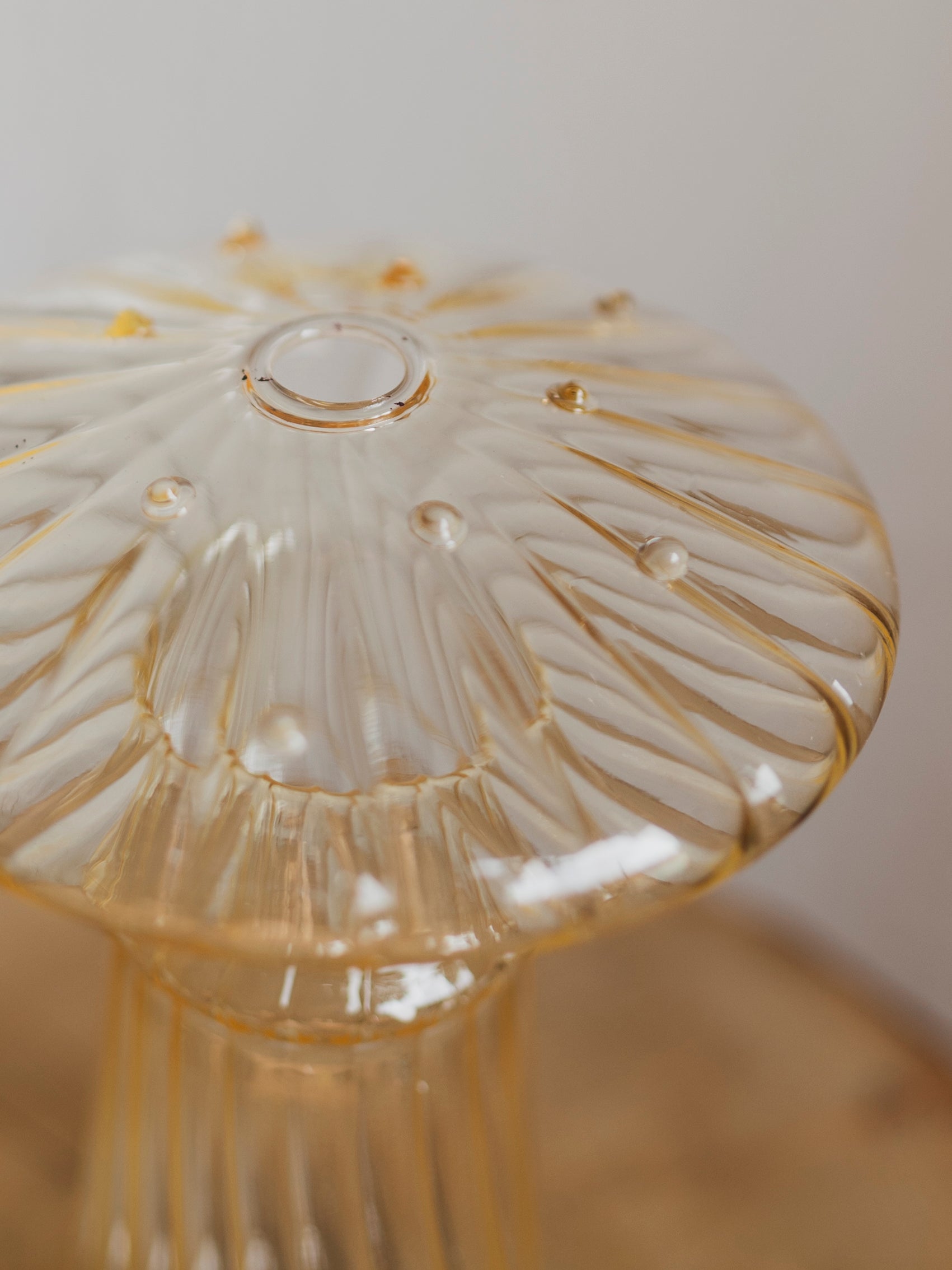 4.5" Champagne Glass Mushroom Vase, HD592