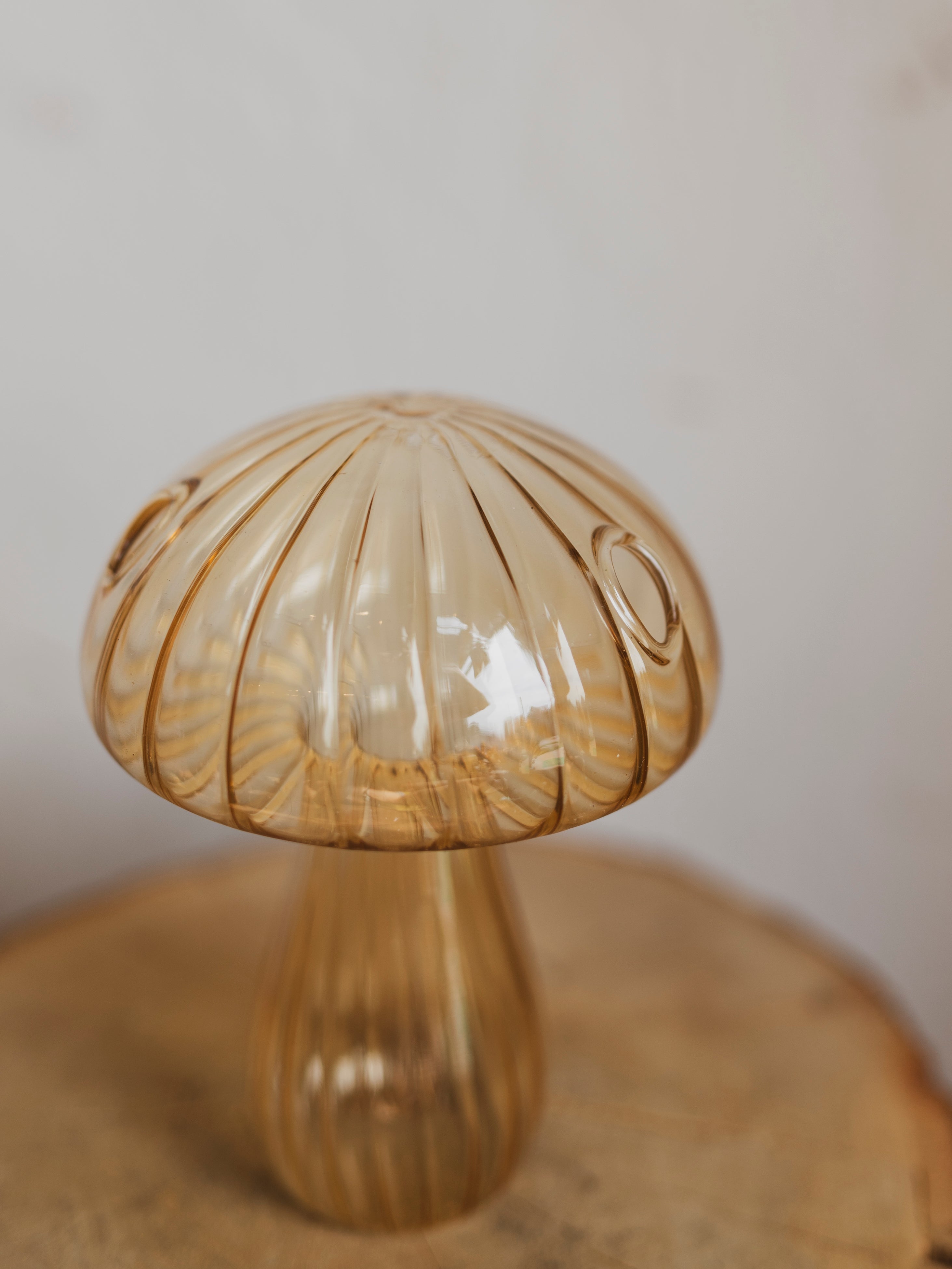 4.5" Gold Glass Mushroom Vase, HD593