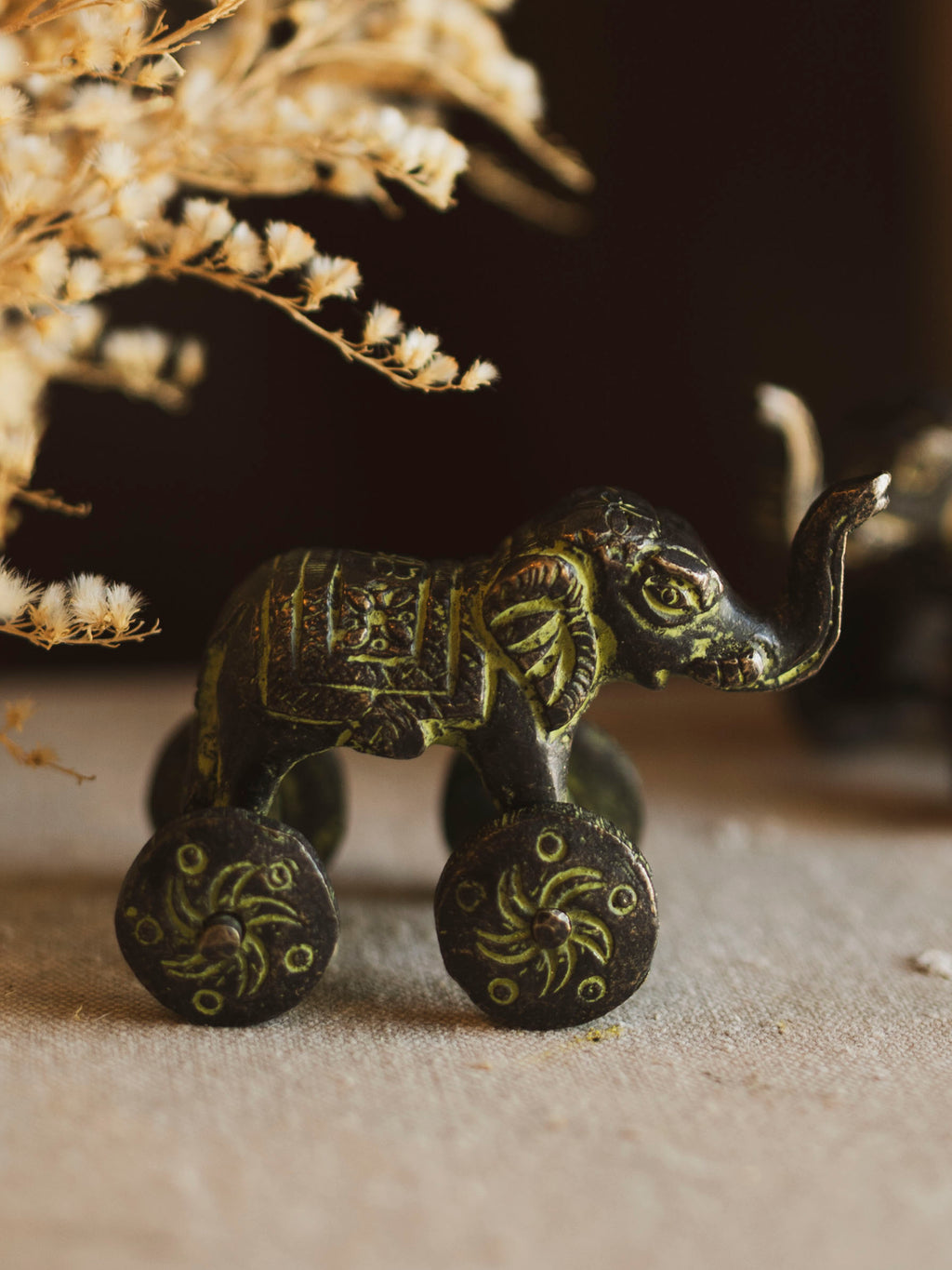 Metal Elephant on Wheels, HD330