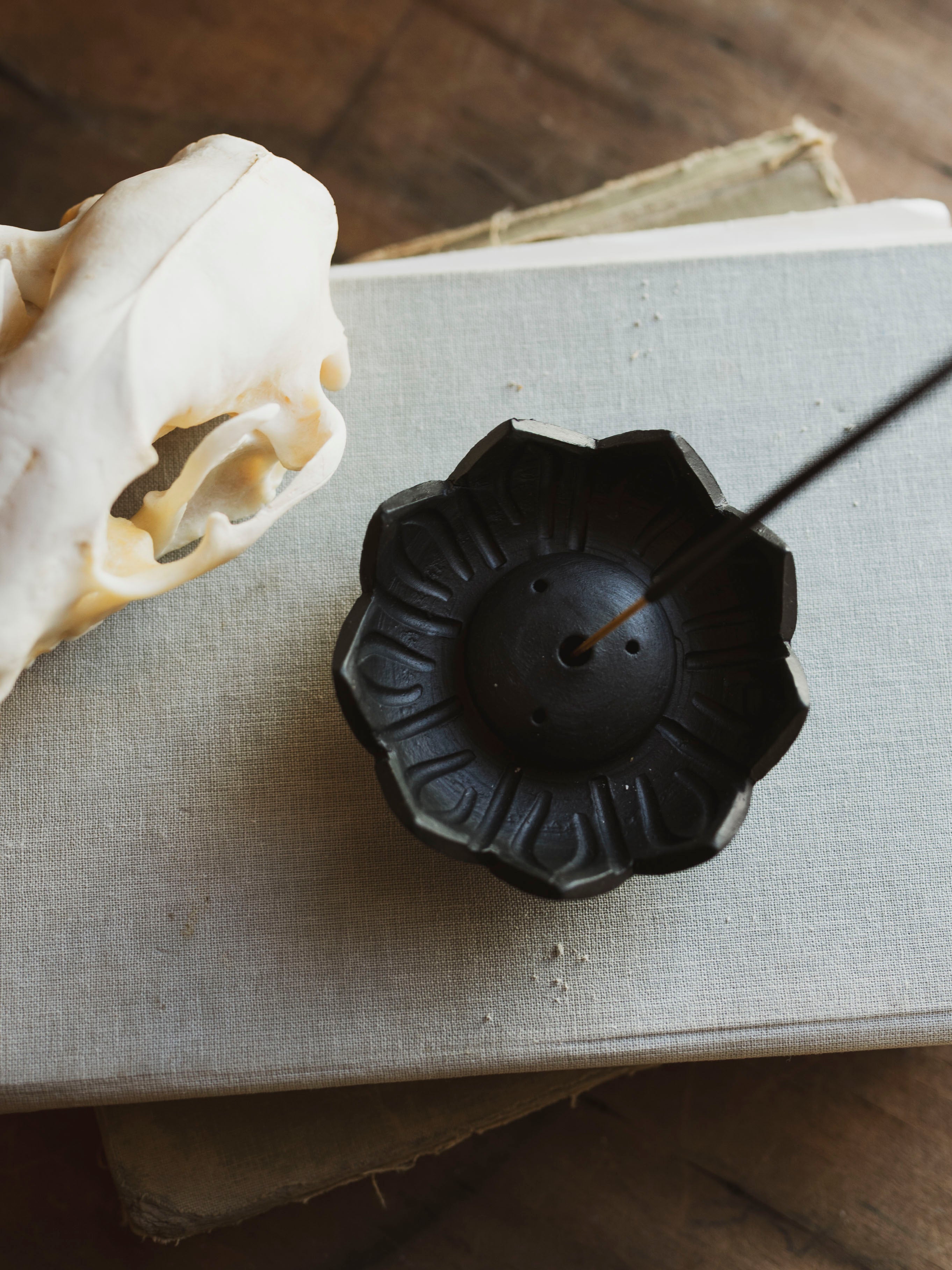 Black Lotus Incense Holder, HD1002