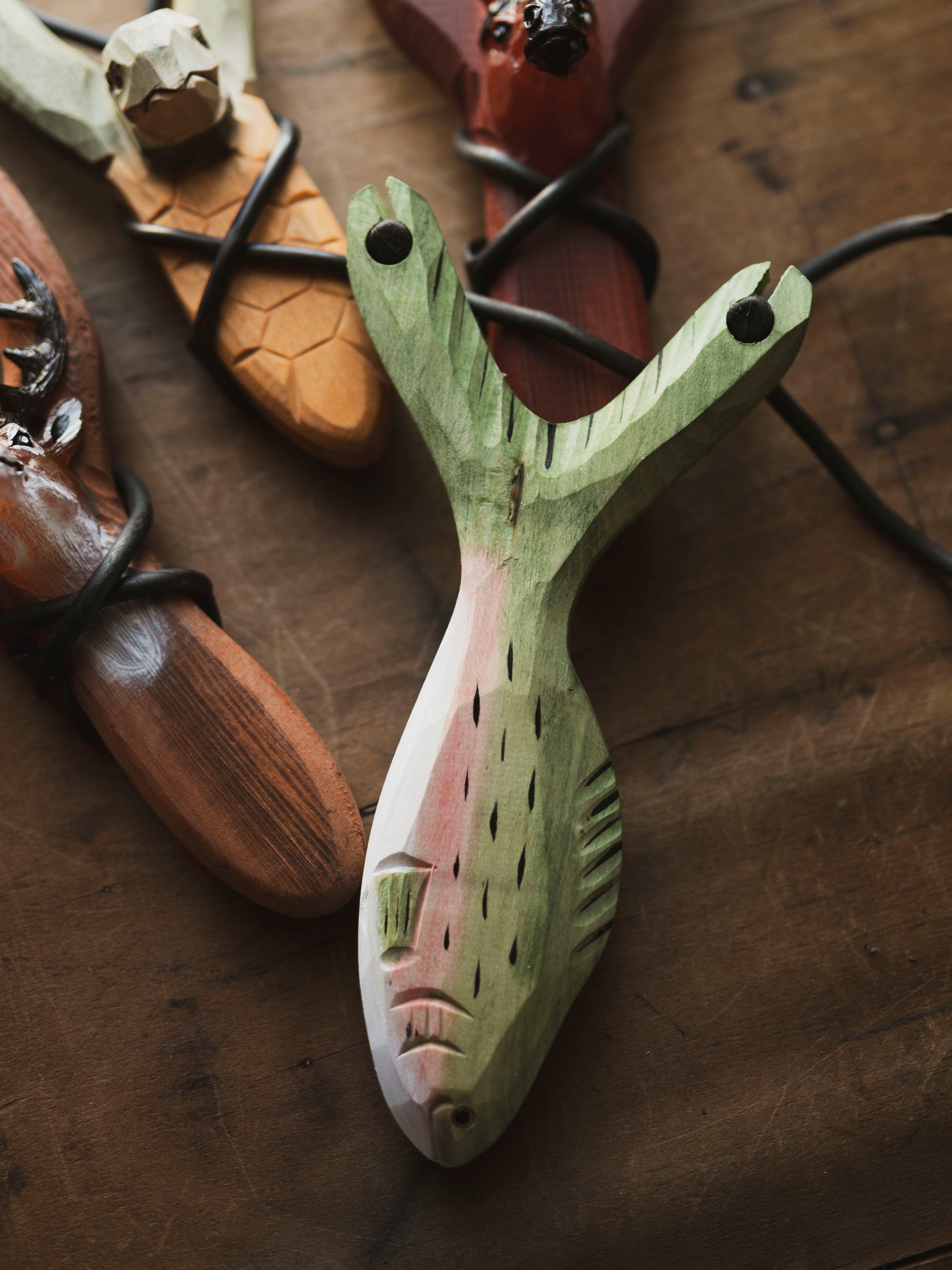 Wood Carved Animal Slingshot, HD944
