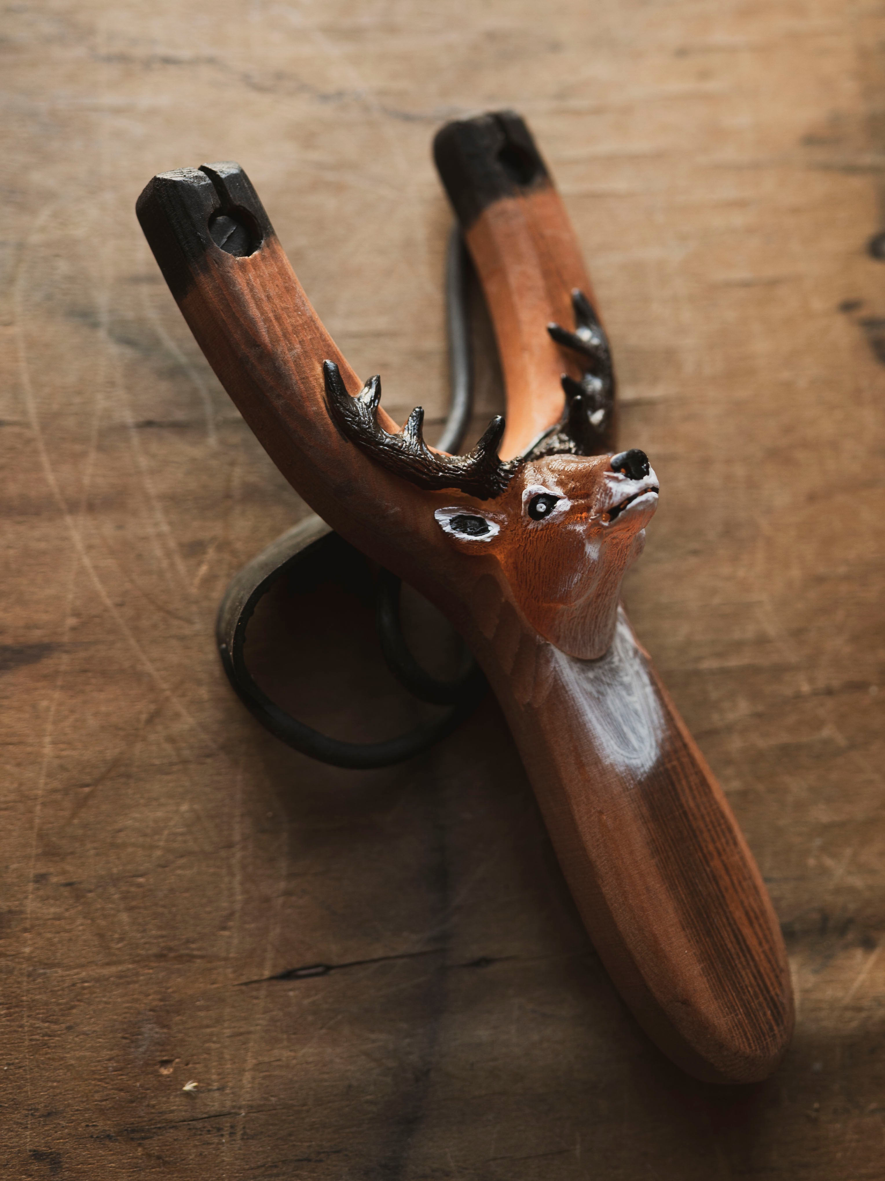Wood Carved Animal Slingshot, HD944