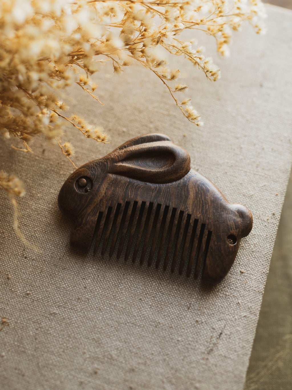 Wood Bunny Comb, CA1346