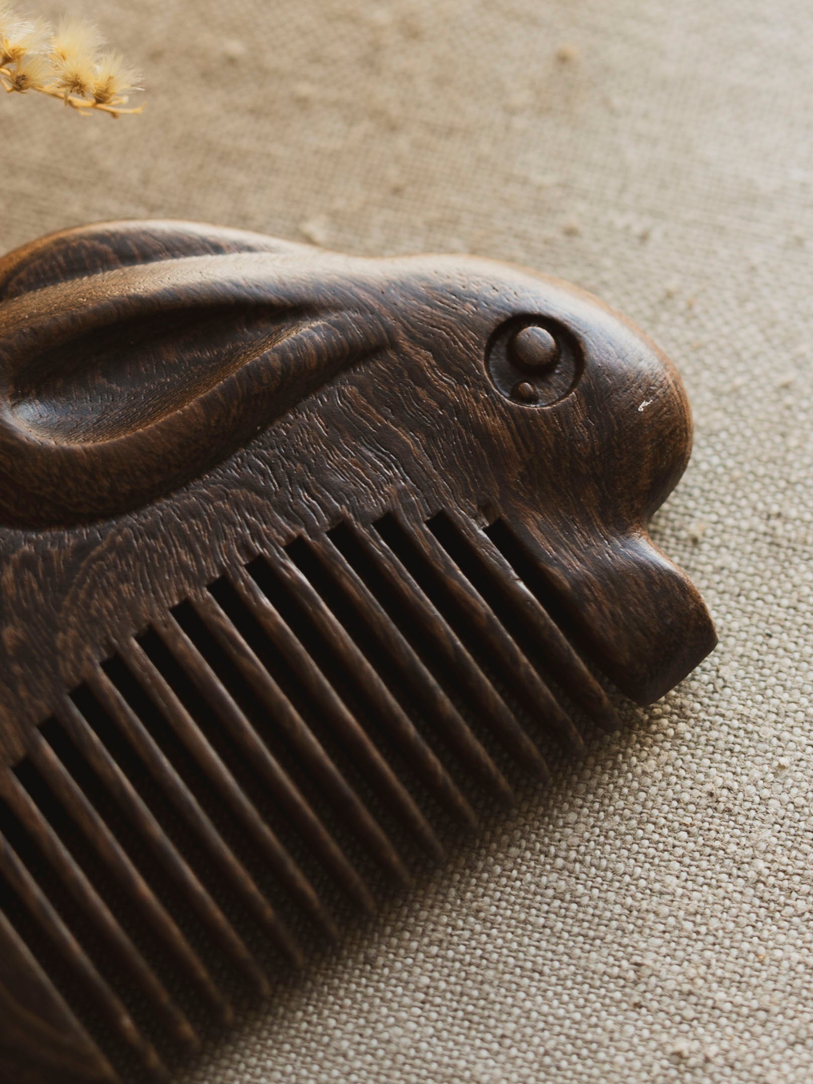 Wood Bunny Comb, CA1346