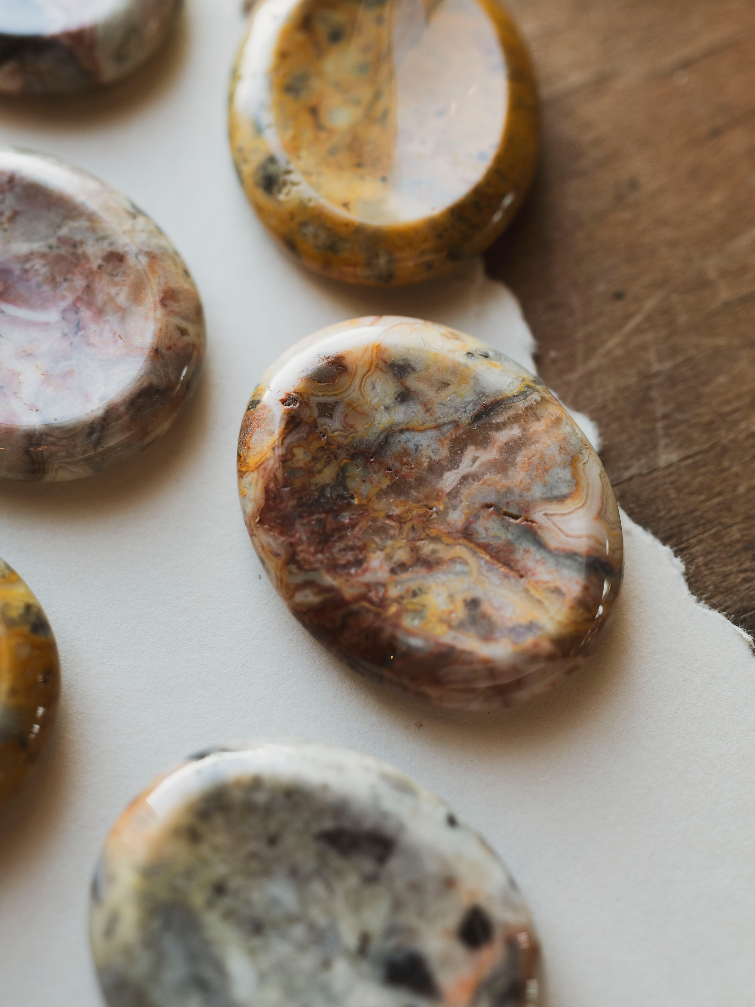 Pelt Rocks Yellow Crazy Lace Worry Stone, RM307 – Black Moth