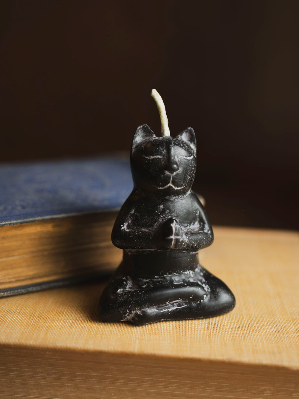 Meditating Cat Candle, HD1200