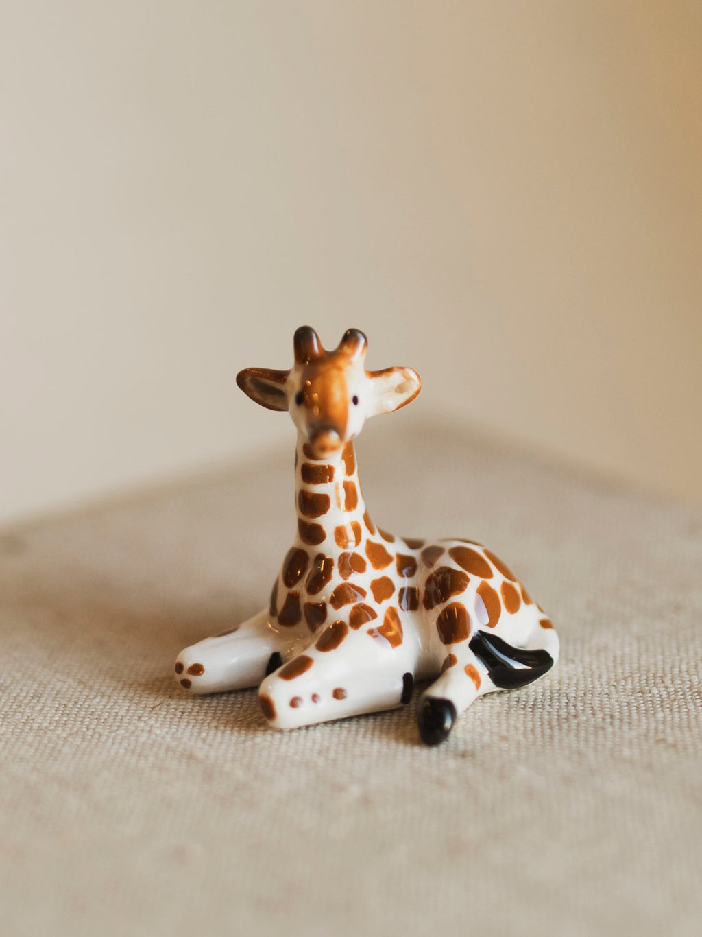 Mini Porcelain Giraffe Calf, CA1373
