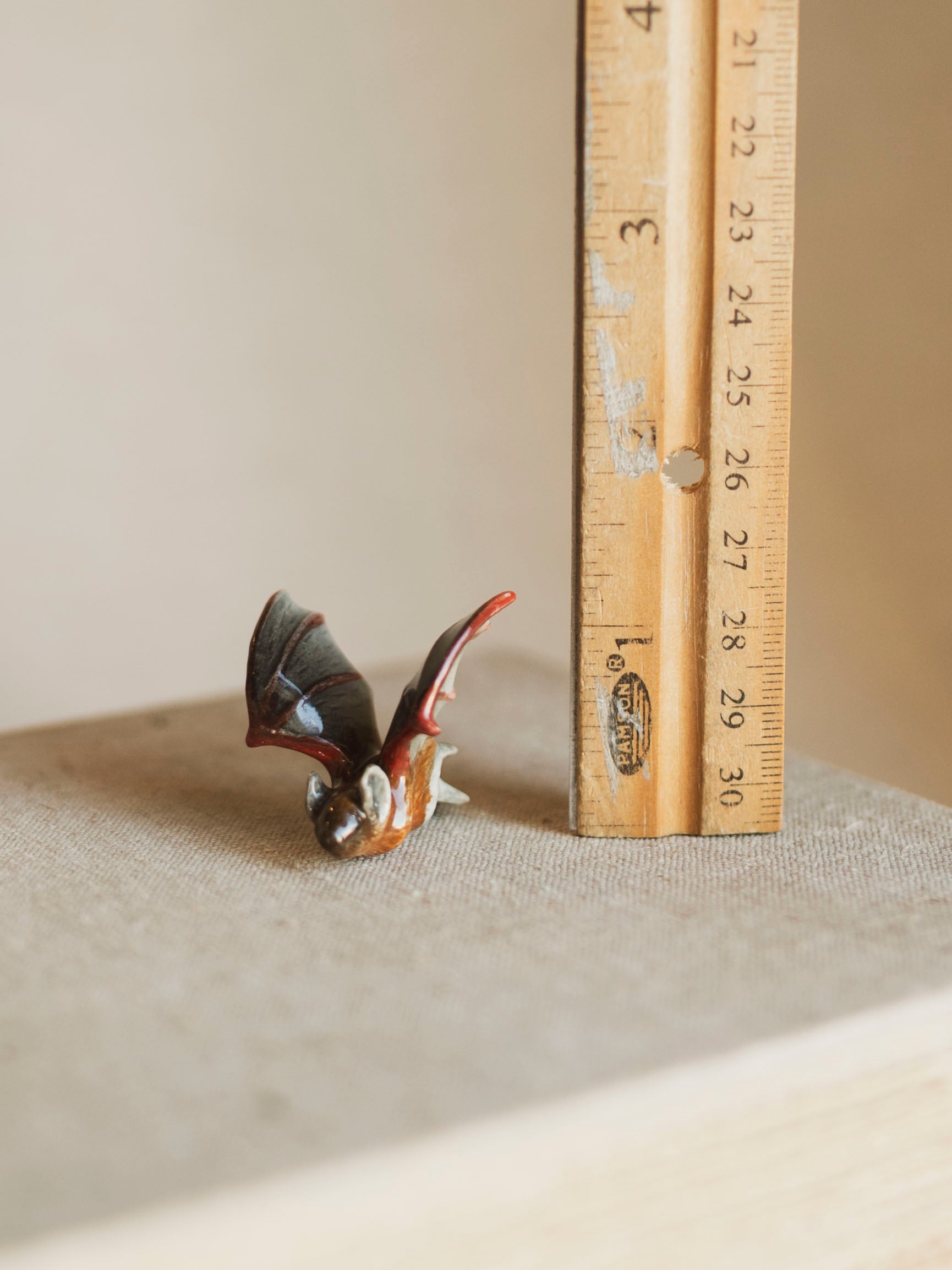 Mini Porcelain Cave Bat, CA1381