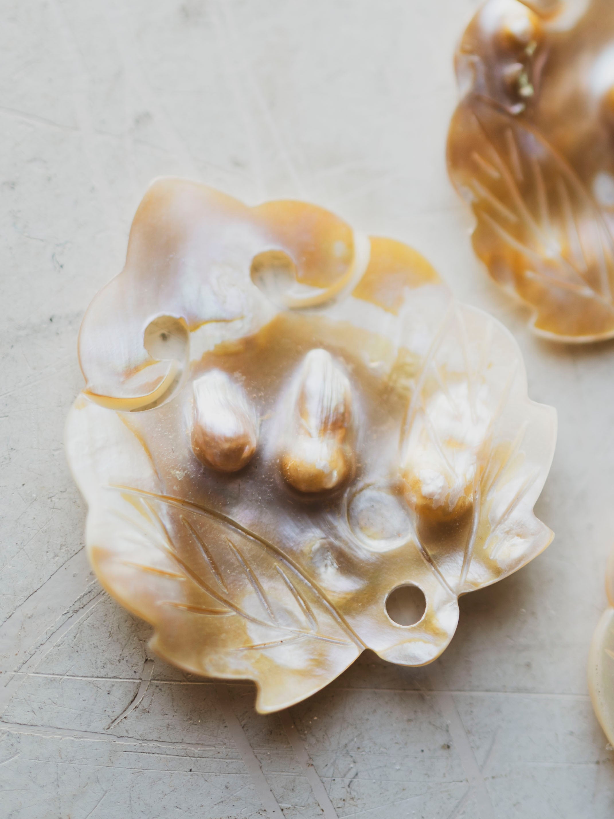 Blister Pearl Leaf Pendant, NA12