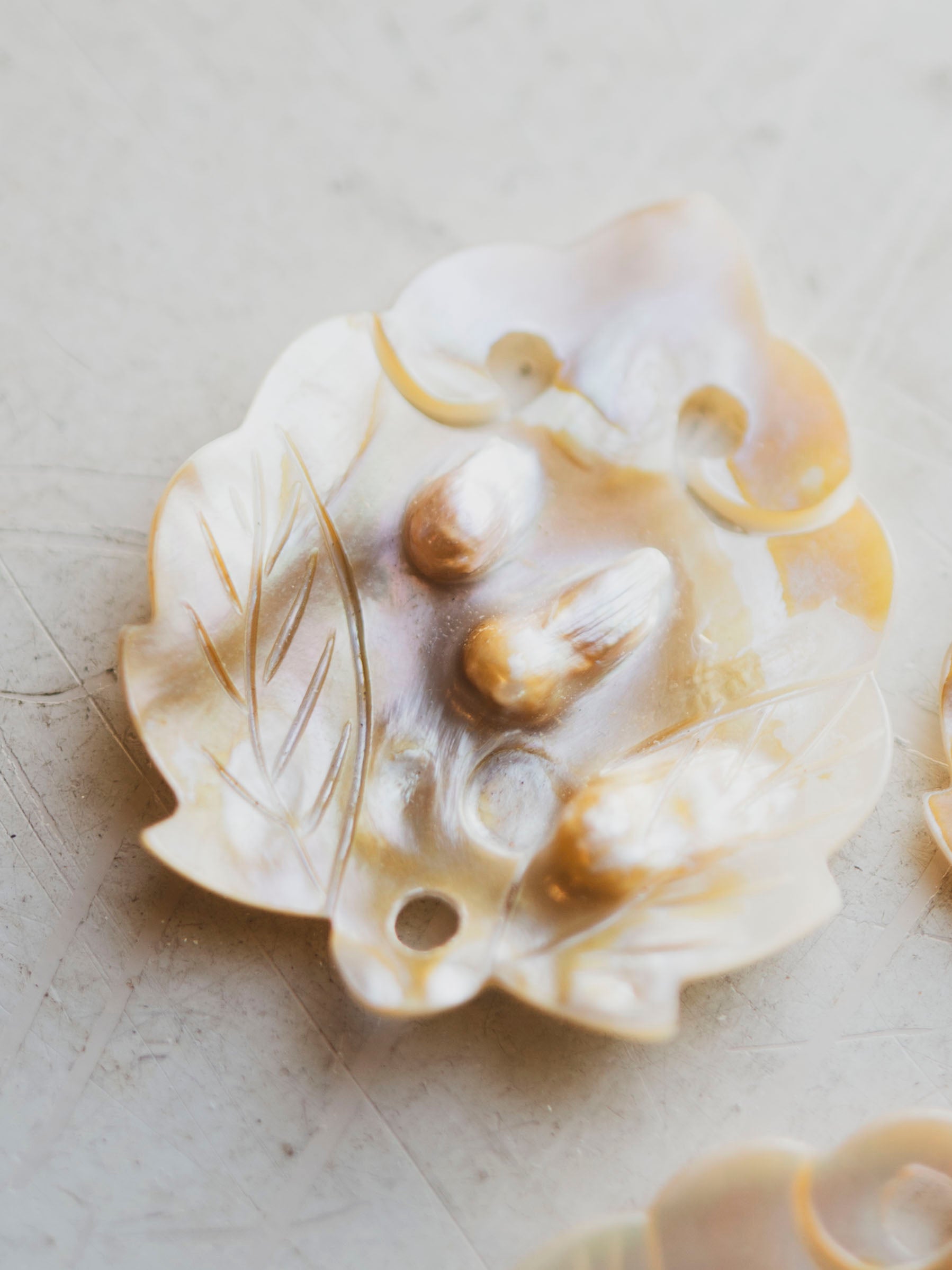 Blister Pearl Leaf Pendant, NA12