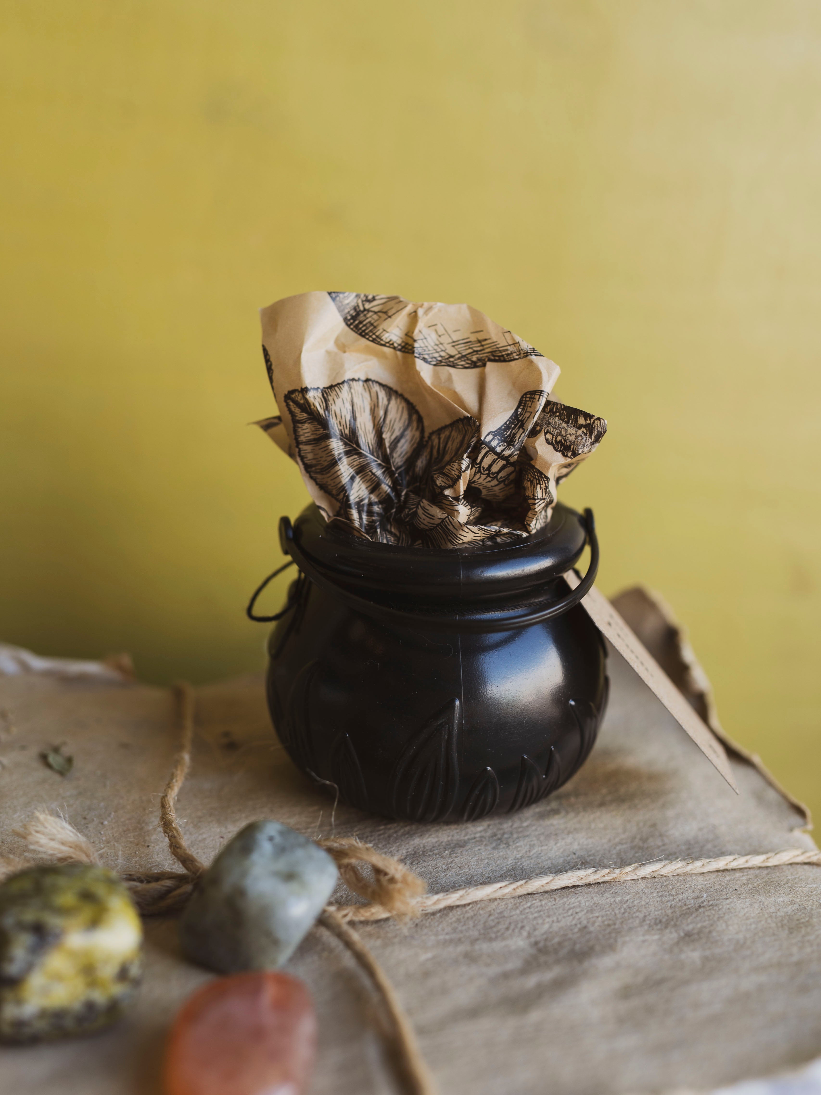 Mystery Crystal Cauldron, HD71