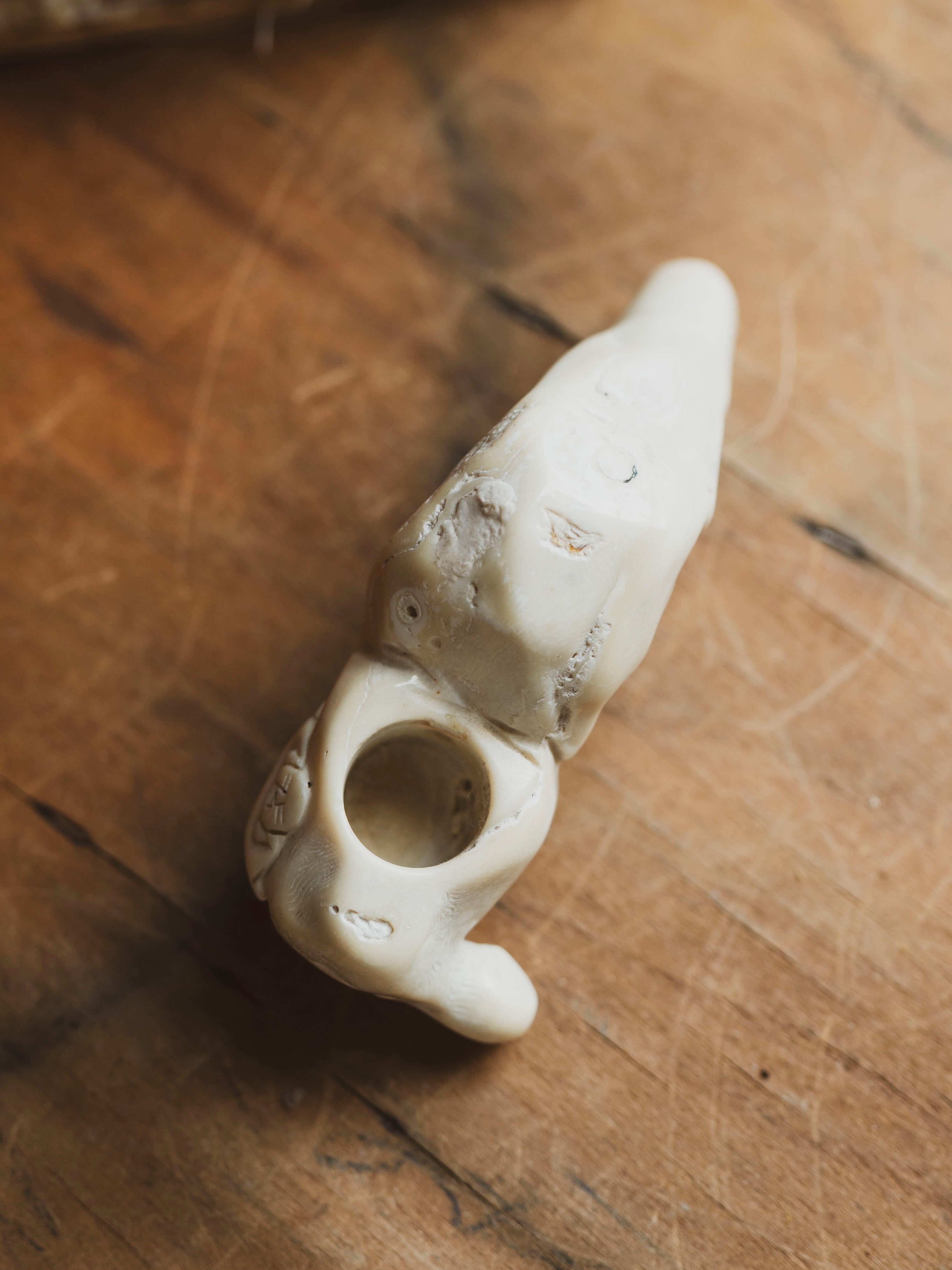 White Coral Pipe, NA17