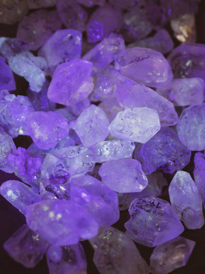 Uv Reactive Petroleum Quartz, RM2092