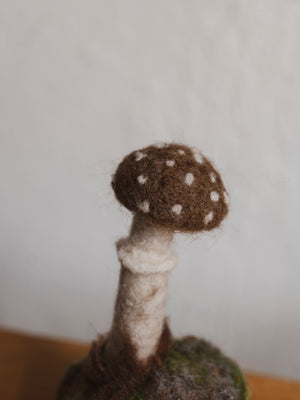 Handmade Felt Brown Mushroom Pin Cushion, CO011